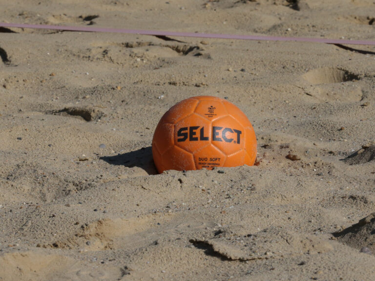 HVNB-Nachwuchs beim wU16 Beachhandball-Lehrgang