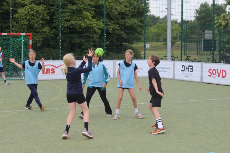 Halbzeit bei der Streethandball-Tour des HVNB