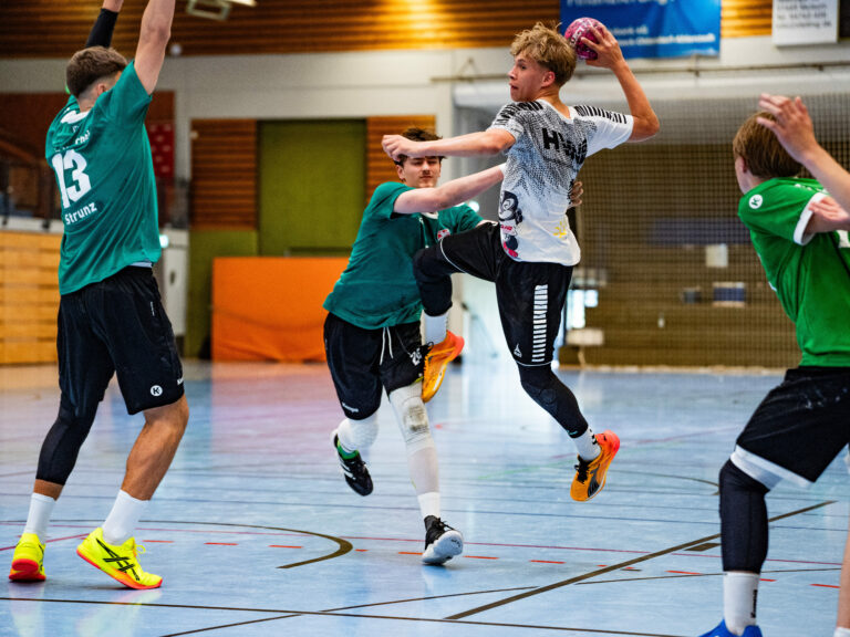 M10-Auswahl gewinnt Empor Cup